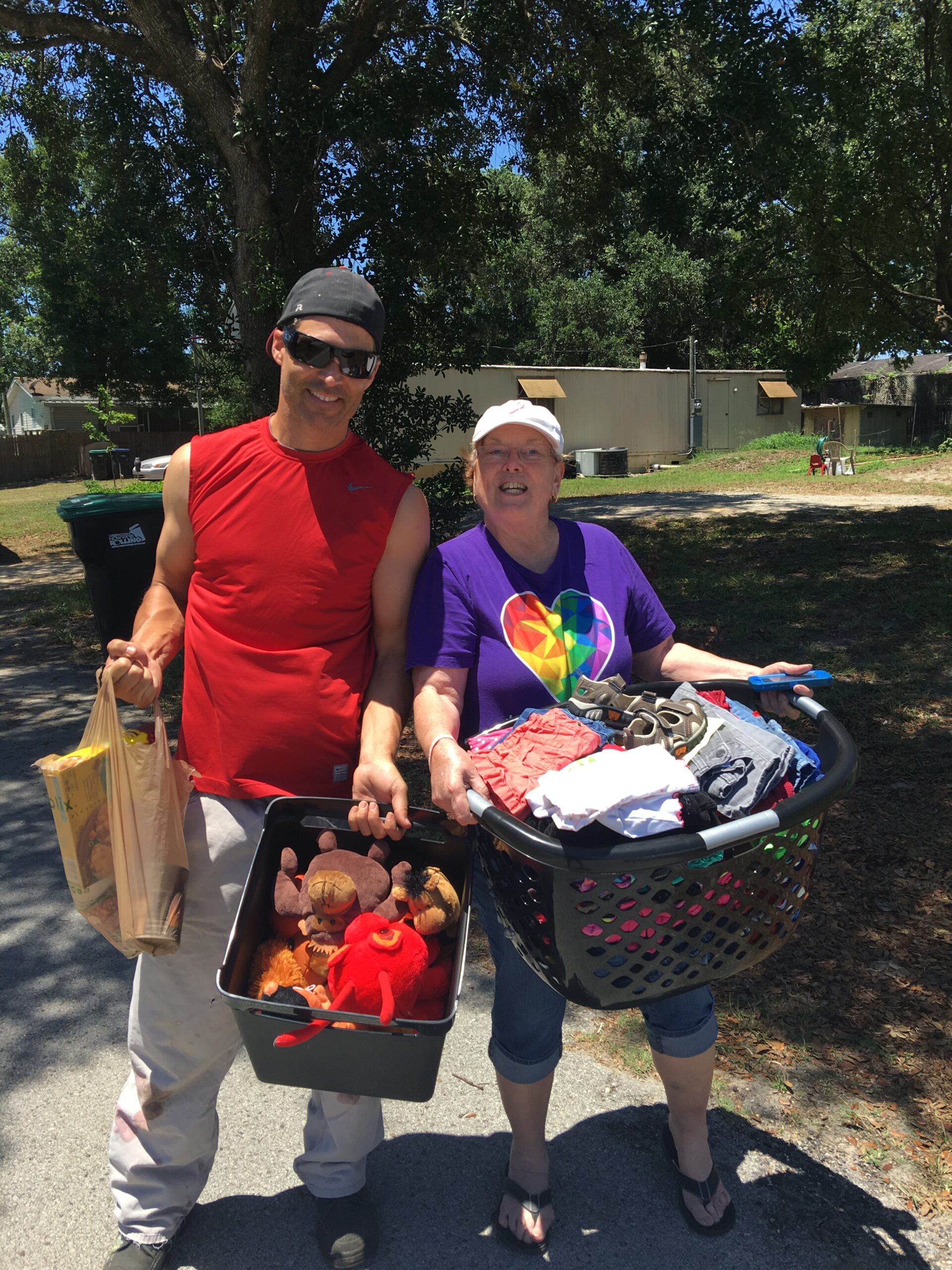 Volunteers come together for Bithlo Clothing and Food Drive