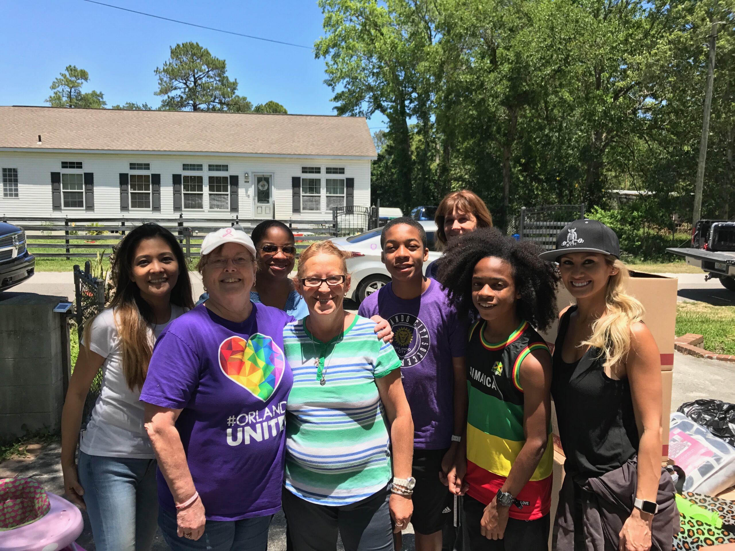 Volunteers come together for Bithlo Clothing and Food Drive
